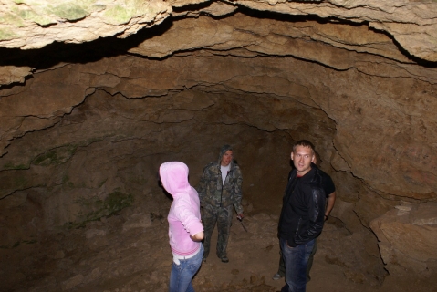 Спуск в пещеру
